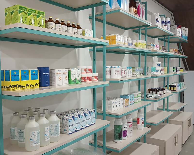 Inside the Farmavet shop